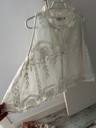 Vestido marrón y blanco