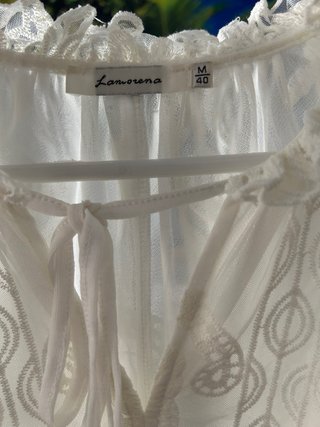 Vestido marrón y blanco