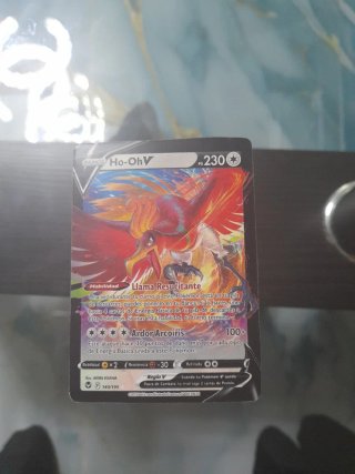 Carta Pokémon Ho-Oh V 140/195