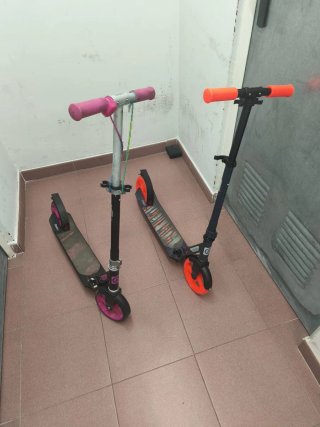 Patinete Oxelo Negro y Rosa