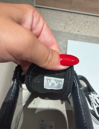 Vans Mujer Negras y Blancas