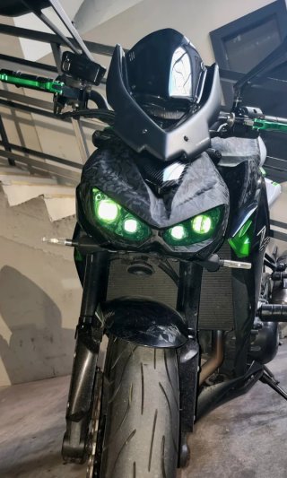 Kawasaki Z1000 2016 Negra y Verde