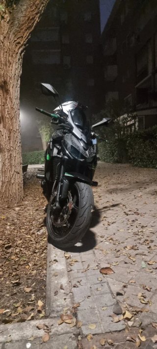 Kawasaki Z1000 2016 Negra y Verde