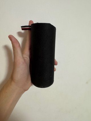 Altavoz Bluetooth Negro con Tira Multicolor