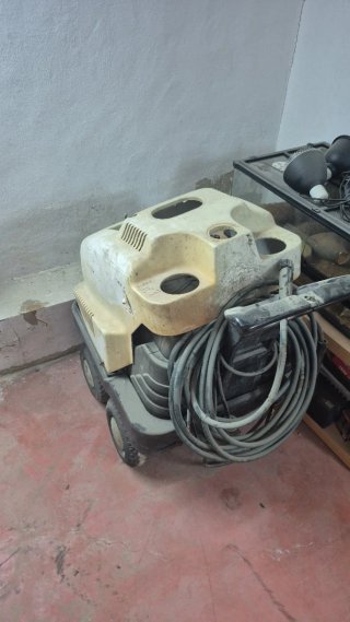Lote de maquinaria de limpieza vieja