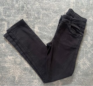 Camiseta y pantalón de niña. Zara. Talla 6-8