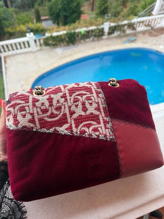 Bolso Pinko multicolor y rojo