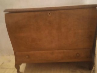 Cofre antiguo de madera