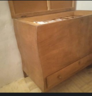 Cofre antiguo de madera
