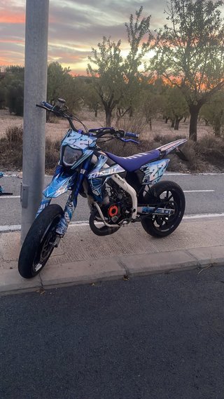 Rieju MRT Pro 2022 Supermotard Azul/Morado