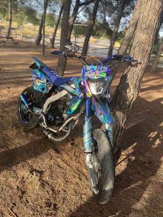 Rieju MRT Pro 2022 Supermotard Azul/Morado
