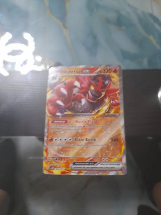 Carta Pokémon Incineroar-EX