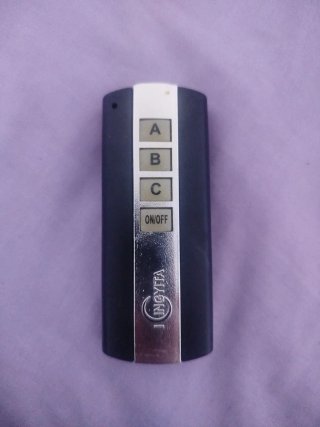 Lámpara LED esferas con mando