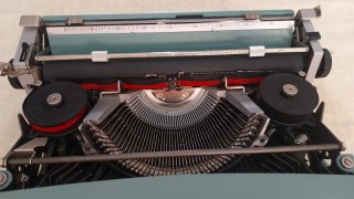 Máquina de escribir Olivetti Lettera 32