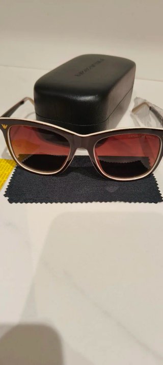 Gafas de sol Emporio Armaní Marrón y Dorado