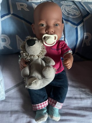 Muñecos bebés con peluches