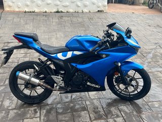 Suzuki GSXR 125cc Azul