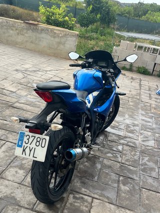 Suzuki GSXR 125cc Azul
