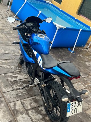 Suzuki GSXR 125cc Azul