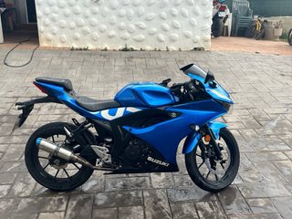 Suzuki GSXR 125cc Azul