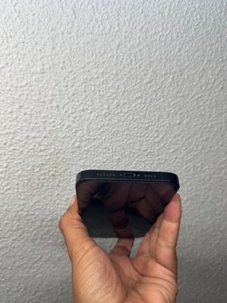 iPhone 14 Pro Max 84% Batería