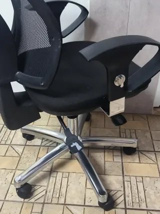 Silla de oficina Topstar negra