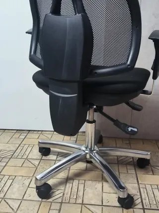 Silla de oficina Topstar negra