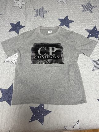 Camiseta CP Company gris manga corta