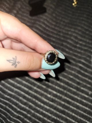 Ladies engagement ring
