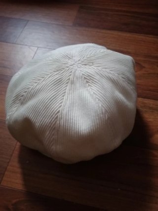 Gorra de pana blanca