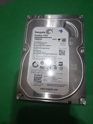 Disco Duro Seagate 1TB Desktop HDD **Buen estado**