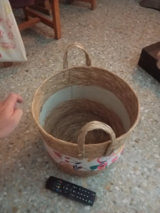 Cesto grande de mimbre con tela estampada