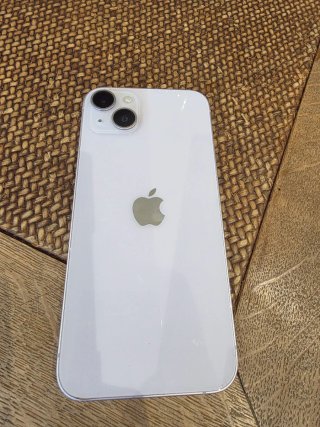 iPhone 14 Plus lila claro