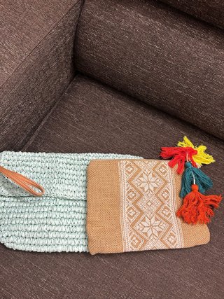 Bolsos de mano tejidos con flecos pack 2