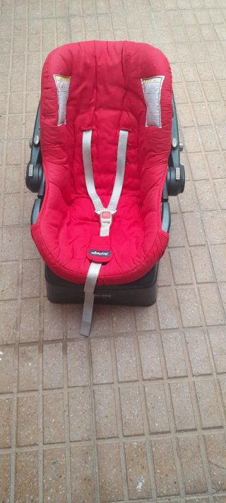 Silla de coche para bebé Chicco roja