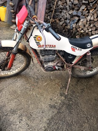 Montesa Trial Clásica Roja y Blanca
