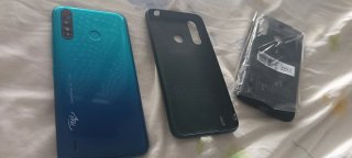 Móvil Android Negro + Accesorios