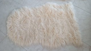Alfombrilla pelo beige