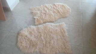 Alfombrilla pelo beige