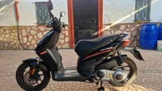 Derbi Variant Sport 125 Negra