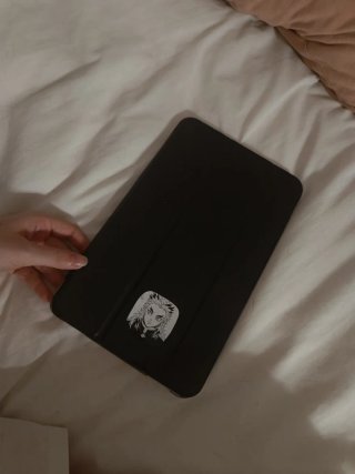 Samsung Galaxy Tab con Funda Negra.