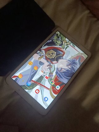Samsung Galaxy Tab con Funda Negra.
