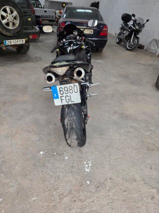 YAMAHA YZF-R1 1000 CC –
