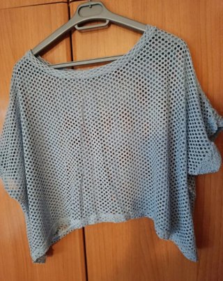 Top de rejilla azul claro