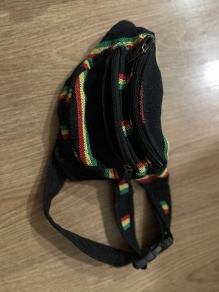 Riñonera estilo hippie