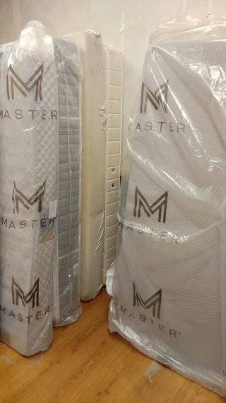 Colchones MASTER se venden por separado 40€ unidad