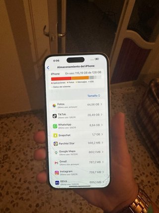iPhone 15 Plus Rosa - Parte Trasera Rota