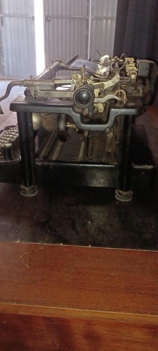 Máquina de escribir Remington antigua 1923