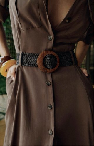 vestido camisero fluido con cinturón