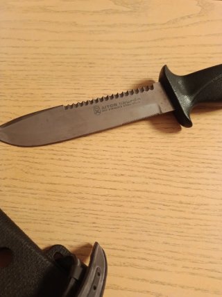 Cuchillo de buceo Aitor Tiburón